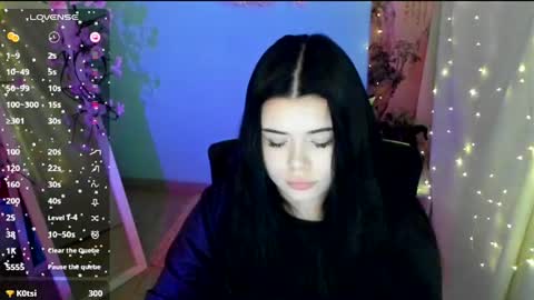 Naomi online show from June 18, 8:53 am