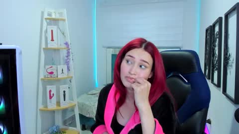 naomy online show from October 28, 10:22 pm