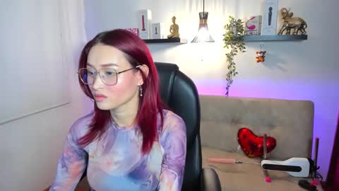 naomy online show from May 11, 11:35 pm