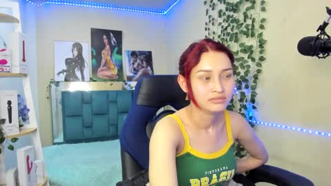 naomy online show from February 19, 2:01 am