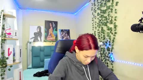 naomy online show from February 16, 7:27 pm