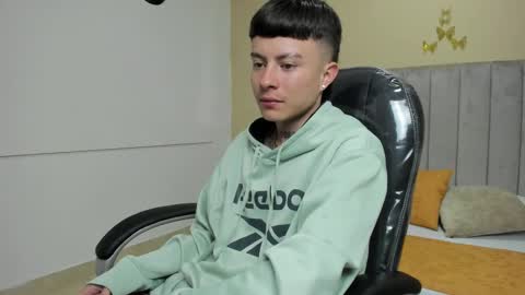 Nascary Fox online show from January 16, 5:16 am