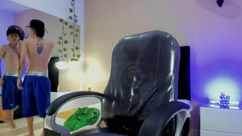 Nascary Fox online show from November 12, 8:33 pm