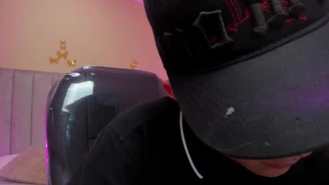 Nascary Fox online show from March 25, 2:46 pm