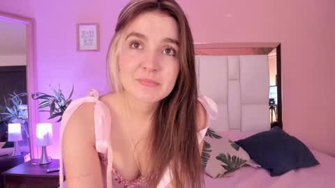 Nashly Fontana online show from January 15, 2:35 pm