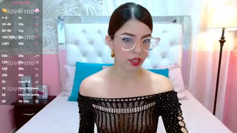   online show from February 25, 9:15 pm