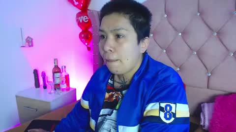 nat_evans8 online show from May 9, 4:40 am