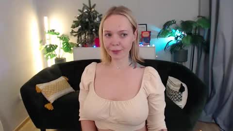 natalee_love online show from December 18, 12:39 am