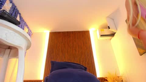 natali online show from February 8, 4:47 am