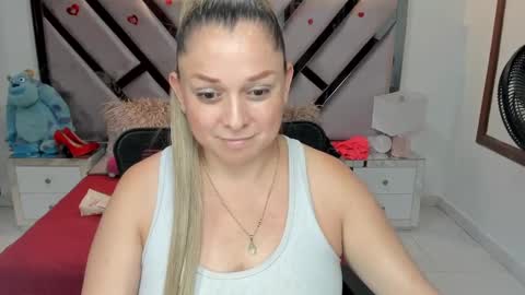 natalia5560 online show from October 14, 6:44 pm