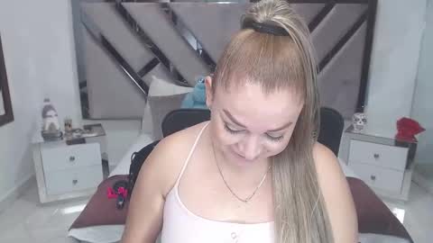 Snapshot of natalia5560 chatting on March 11, 2:51 pm natalia5560 online show from March 11, 2:51 pm