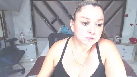 Snapshot of natalia5560 chatting on February 23, 4:24 pm natalia5560 online show from February 23, 4:24 pm