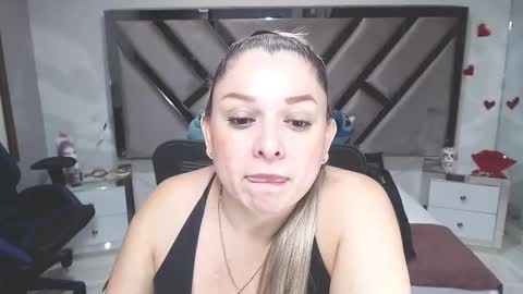 Snapshot of natalia5560 chatting on February 17, 2:06 pm natalia5560 online show from February 17, 2:06 pm