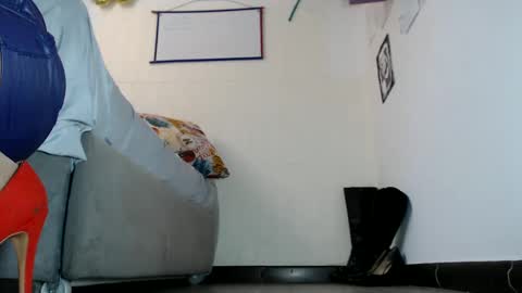 Snapshot of natalia_nylon chatting on September 18, 4:11 pm CATHALINA NATA online show from September 18, 4:11 pm