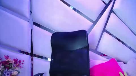 natalia pinkk online show from February 20, 6:26 am