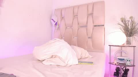  Natalie   online show from December 18, 2:17 pm