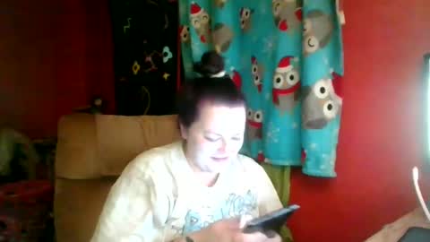 Snapshot of nataliedays chatting on December 10, 2:16 am Natalie online show from December 10, 2:16 am