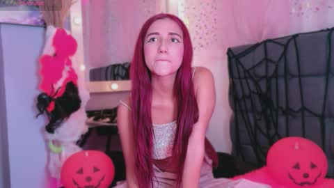 natalliapradas online show from October 20, 5:07 pm