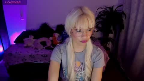 MissNatis online show from May 7, 2:40 am
