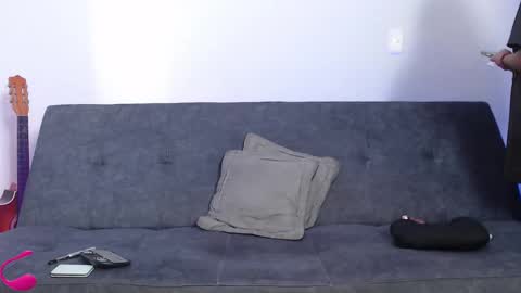   online show from September 8, 8:52 pm