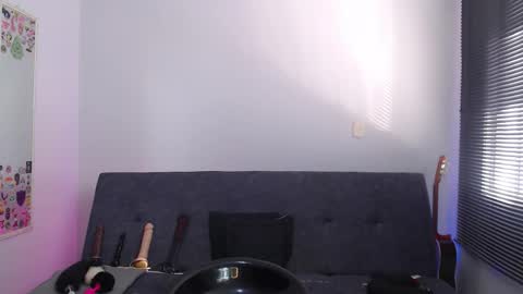   online show from March 28, 8:32 pm