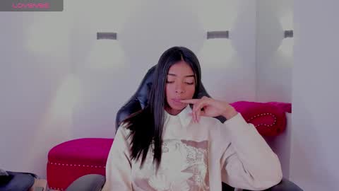 Snapshot of natasha_smith_ws chatting on February 14, 11:42 pm Natasha online show from February 14, 11:42 pm