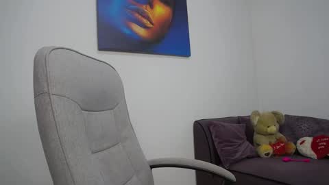 Snapshot of natashaboobs chatting on February 12, 10:35 am natashaboobs online show from February 12, 10:35 am