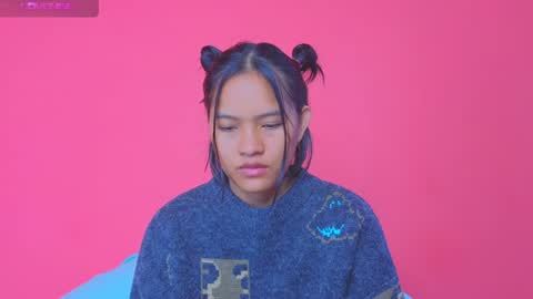 Natcha C online show from December 4, 1:52 am