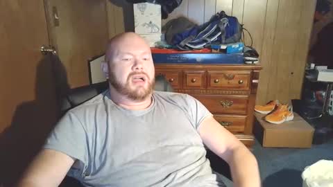 Snapshot of nate_b99 chatting on October 13, 6:04 am Nate online show from October 13, 6:04 am