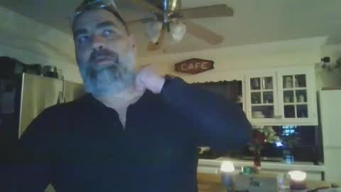lombardIL online show from December 30, 1:37 am