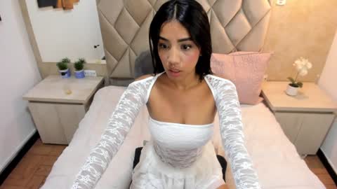 NATH QUIM online show from January 28, 2:32 am