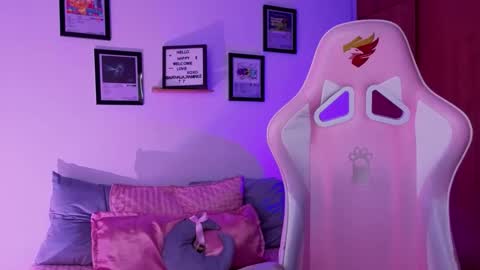 Nathalia Ramirez online show from March 1, 2:27 am