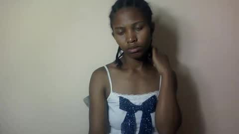 nathalie004 online show from November 6, 8:06 am