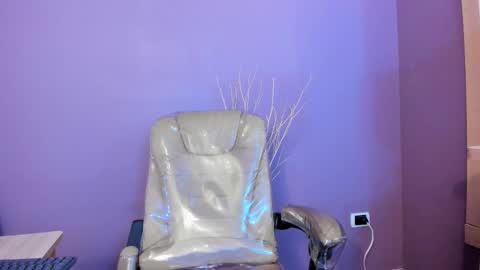 nathalie rossel online show from December 22, 7:53 pm