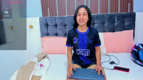 ... Nathaly ... online show from November 5, 3:52 am