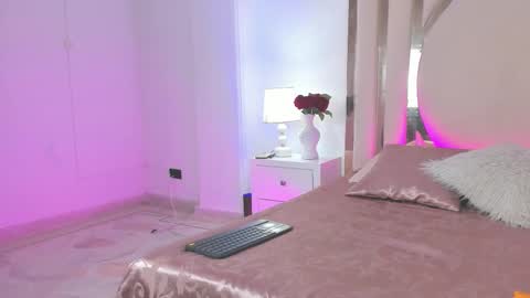 nathysmiith online show from October 1, 12:37 pm