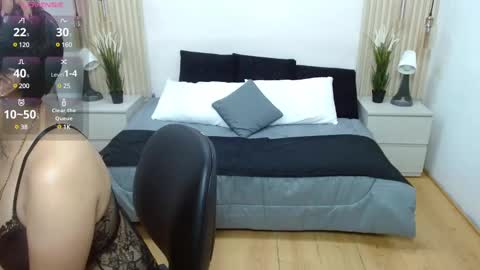 Snapshot of nato_evans chatting on February 19, 12:46 am nato_evans online show from February 19, 12:46 am