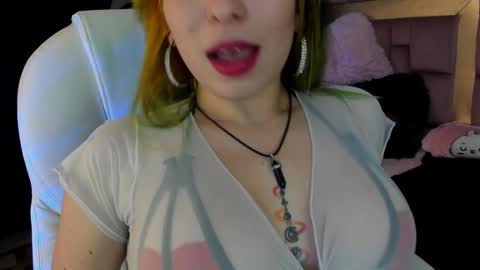 Snapshot of natsuki_09 chatting on December 10, 4:56 am Nat online show from December 10, 4:56 am