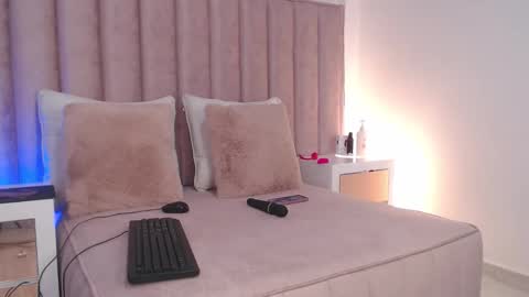 Sophia online show from March 13, 9:51 pm