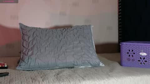 Gwen  online show from October 2, 7:45 pm