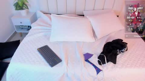 naty_rose23 online show from February 12, 5:00 am