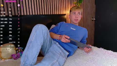 Christopher  Chris online show from February 7, 3:52 pm