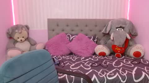 Zoe online show from February 11, 6:55 pm