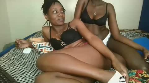 naughty_ellaa online show from September 16, 12:23 am