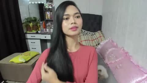 emma online show from March 6, 8:41 am