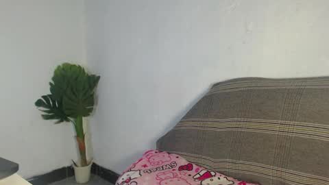 naughty_katrina1 online show from September 28, 6:55 am