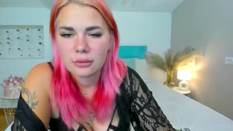 Maria  online show from October 1, 2:38 pm