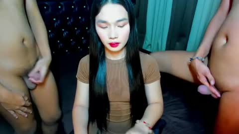 LEIGH online show from June 7, 11:21 pm