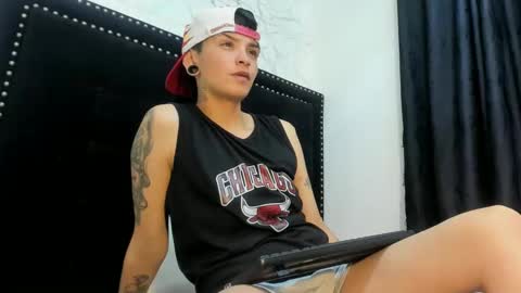 naughtyboy_rs online show from September 24, 3:35 am