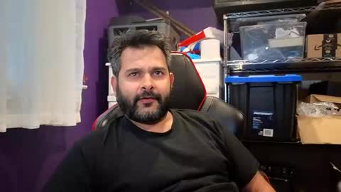 sakhtlaundaz online show from October 30, 9:04 pm